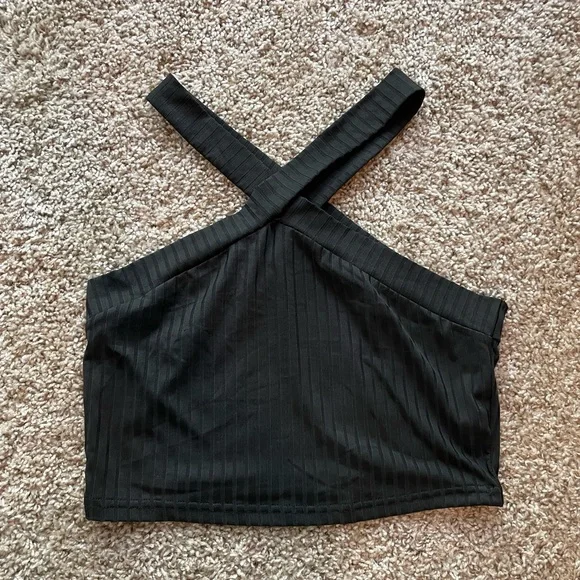 Black Cross Over Top - Size Large - Picture 2 of 3